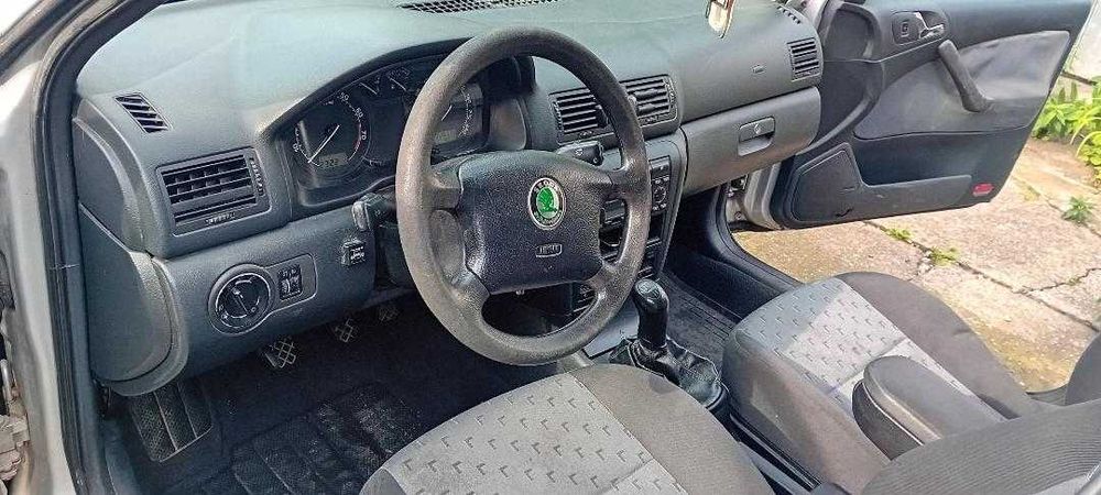 vand auto skoda 2002