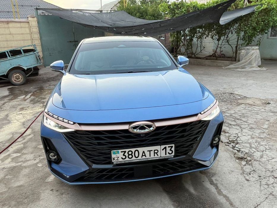 Чери Аризо 8 про