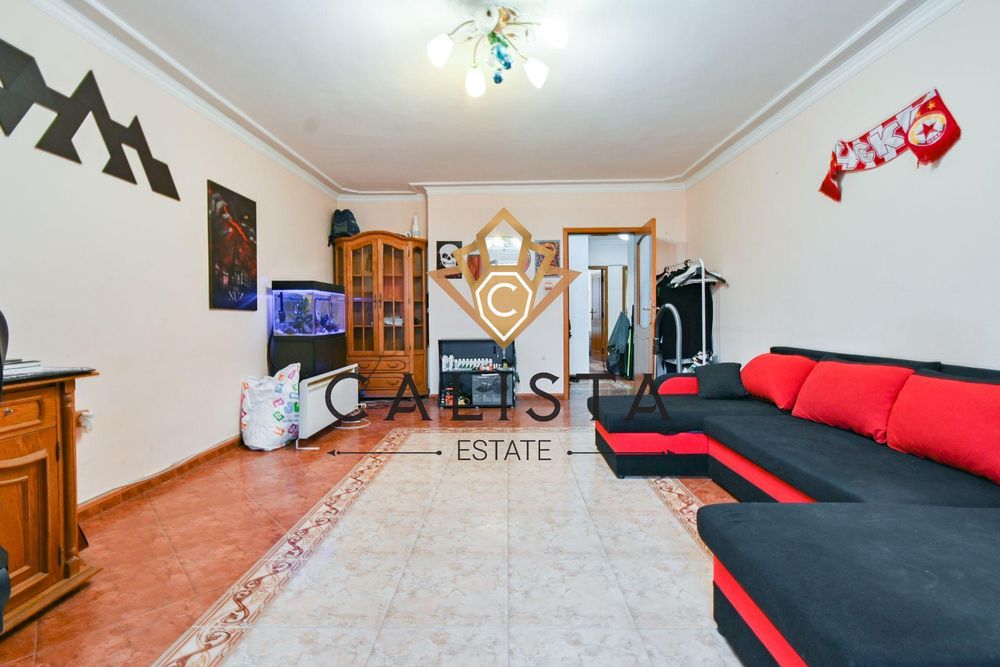 Дава се под наем Тристаен апартамент в София, Банишора - 120 кв.м за 896.58 € - Снимка #1