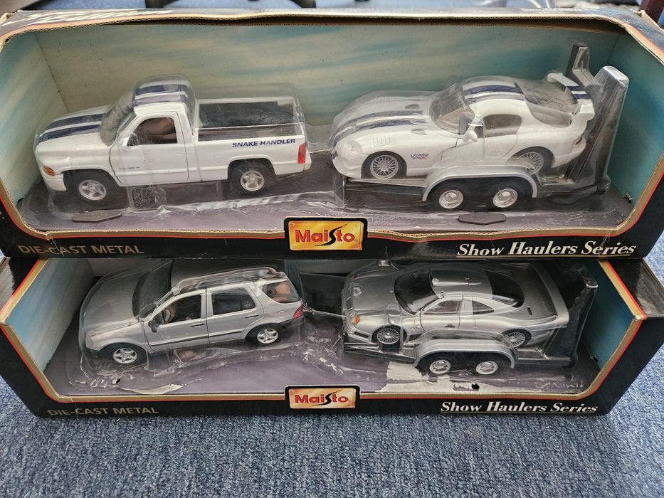 Set Machete Metal Bburago Maisto 1:24 Maisto Show Haulers Series, Sigi