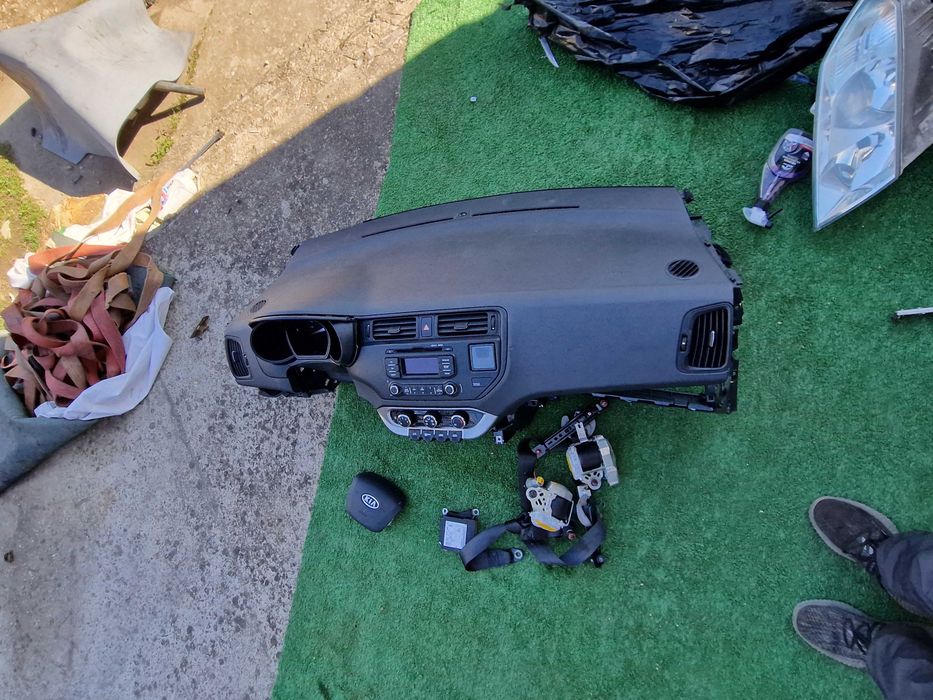 Plansa bord kia rio