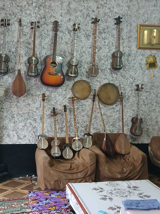 Хар хил турдаги музыка асбоблари