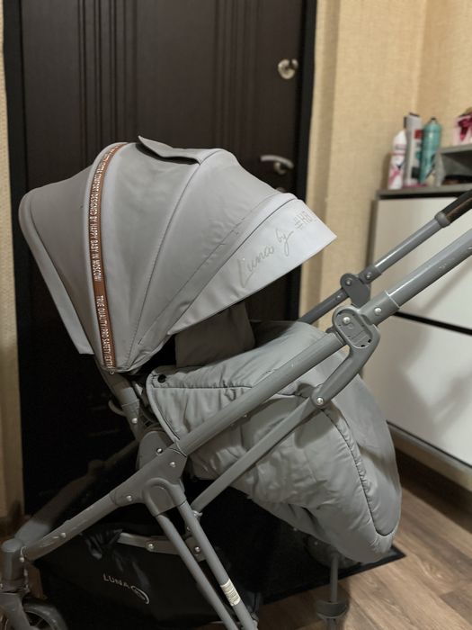 продам прогулочную коляску