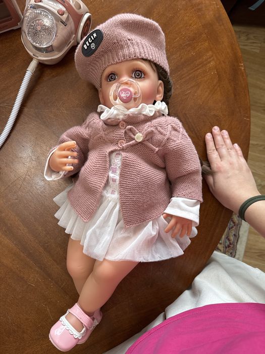 Продается кукла разговаривающая