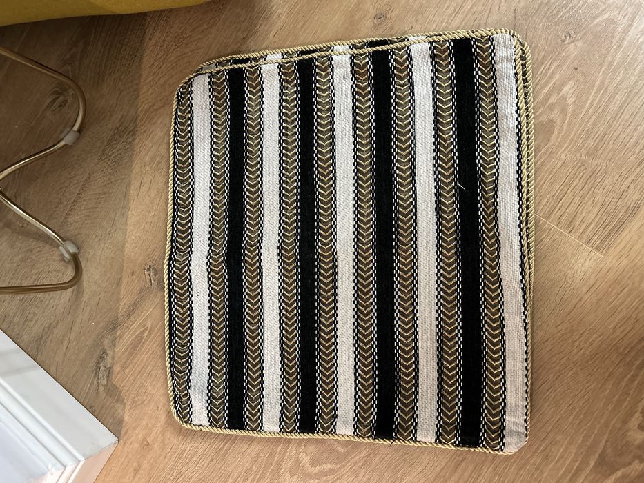 fete de perne decorative