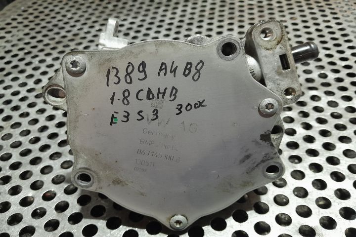 Pompa vacuum mecanica 06J145100B 06J145100B Audi A4 B8/8K [2007 - 201