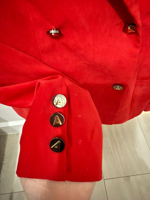 Пиджак очень красивый