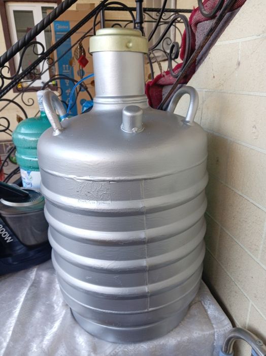 Срочно продам посуду для жидкого азота (дьюар) 24 литровый