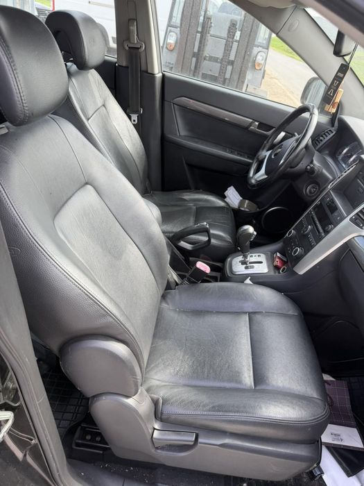 Chevrolet Captiva 2.2 бензин 2010г