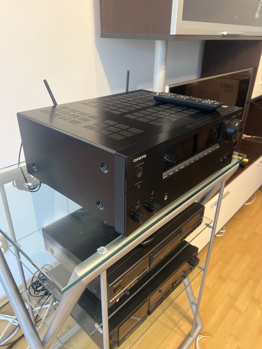 Receiver 7.2 Onkyo TX NR 686  Dolby Atmos Bluetooth Wifi Arc