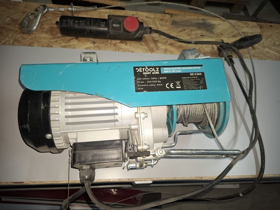 Troliu electric in stare bună de funcționare