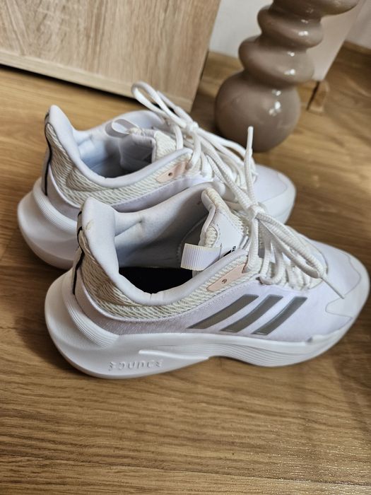 Маратонки Adidas AlphaEdge+