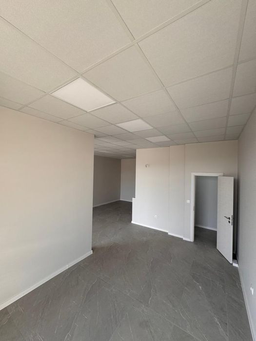 Дава се под наем Магазин в Пловдив, Христо Смирненски - 50 кв.м за 498.27 € - Снимка #1