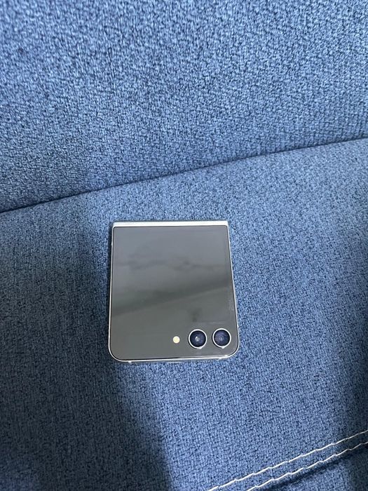 Samsung z flip 5