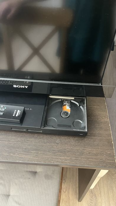 Продам PlayStation два встроенная в телевизор