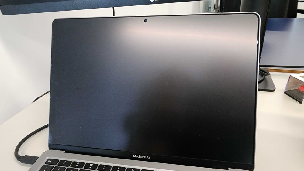 Macbook Air M1 8GB 500GB - РЕЗЕРВИРАН