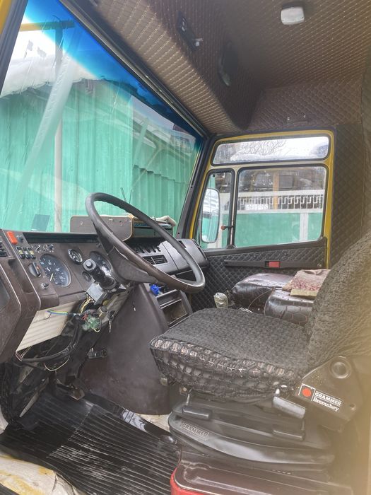 Продам мерседес609 Д тентованный