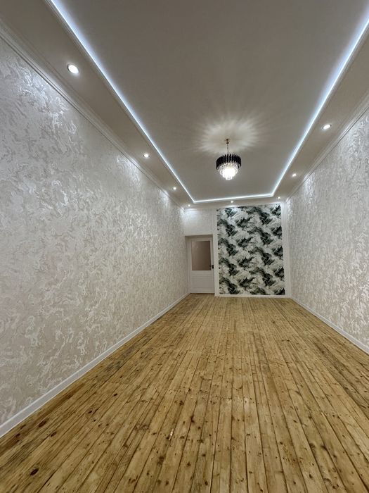 Urganch shaxarda 2 etaj va podval li hovli joy sotiladi