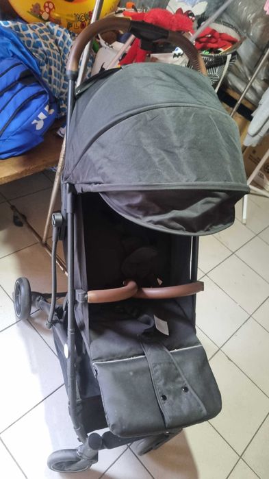 Продам детскую коляску