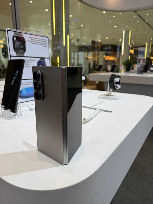 Samsung Galaxy Z Fold 7 12/512GB Shadow Silver