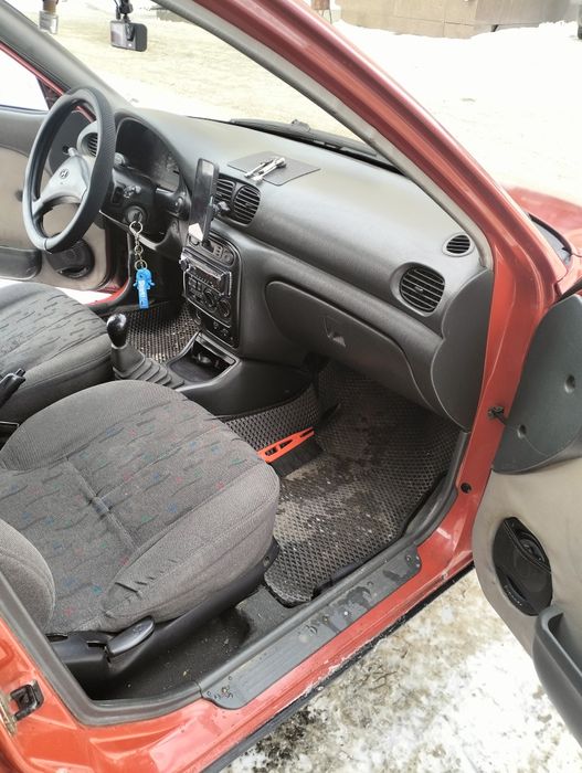 Хендай акцент...