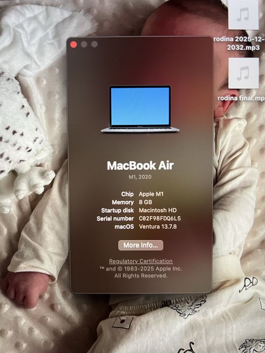 MacBook Air M1 (2020) | 8GB RAM | Добро състояние