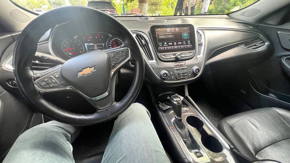 Malibu 2 qora 2,4 premier