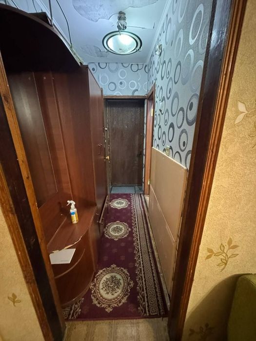 Продаётся Чиланзар 9 квартал 2в3/1/4 Балкон 2×6 ориентир РОВД