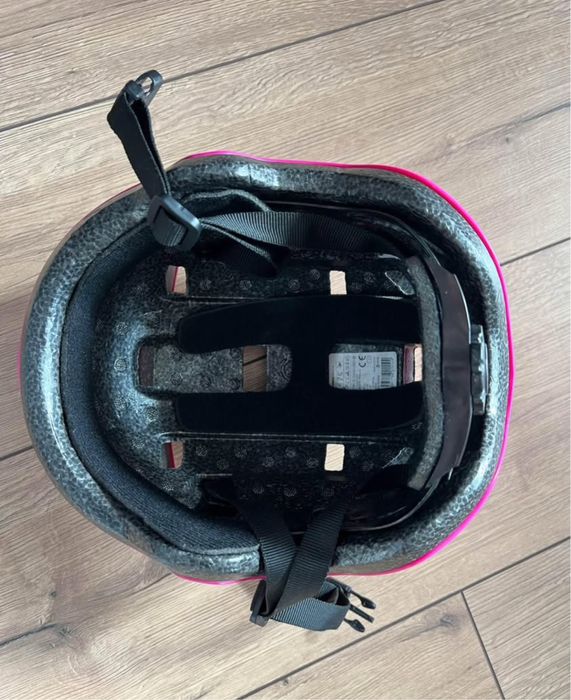 Детска каска размер 52-54 см, като нова