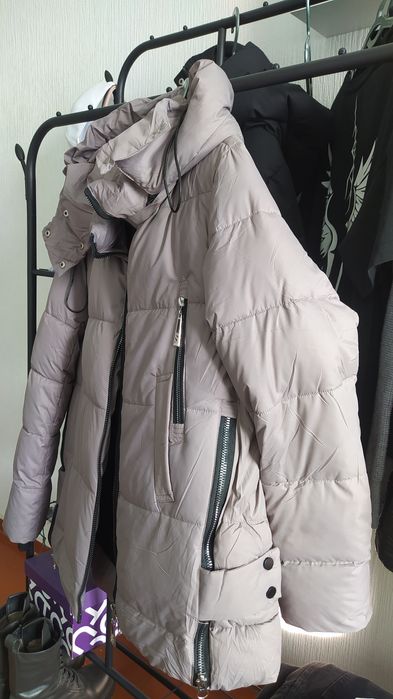 Женская теплая куртка.