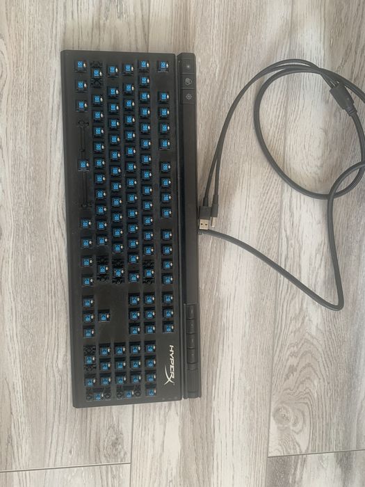 Продам клавиатуру HyperX alloy elite 2