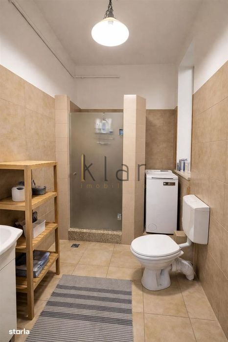 Apartament spatios cu 4 camere in inima orasului