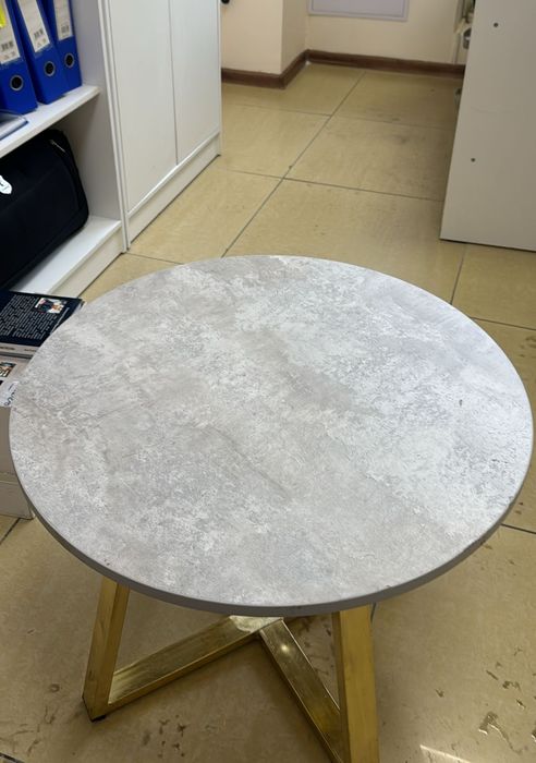 Журнальный столик