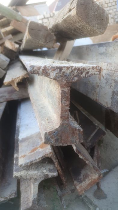 Рельсы пен Угольник сатылады