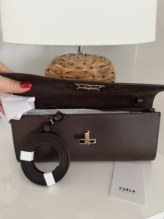 Дамска чанта Furla естествена  кожа и велур