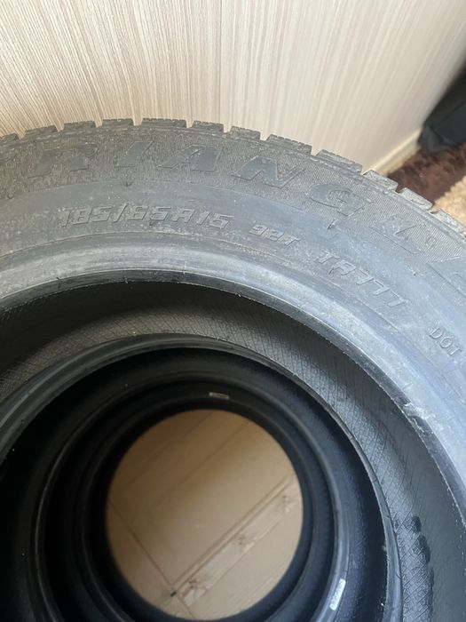 Продам Шины зимние