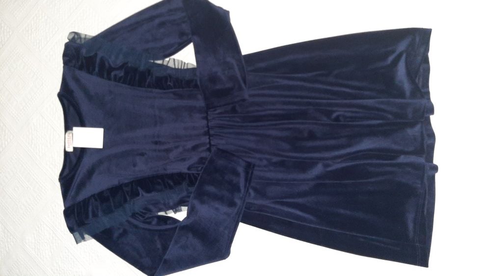 Rochie varsta 13-14 ani,merge si pt 12 ani noua cu eticheta