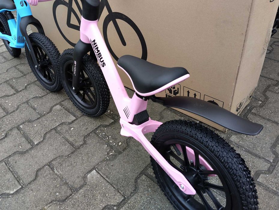 BYOX Балансиращ велосипед с помпещи гуми NIMBUS