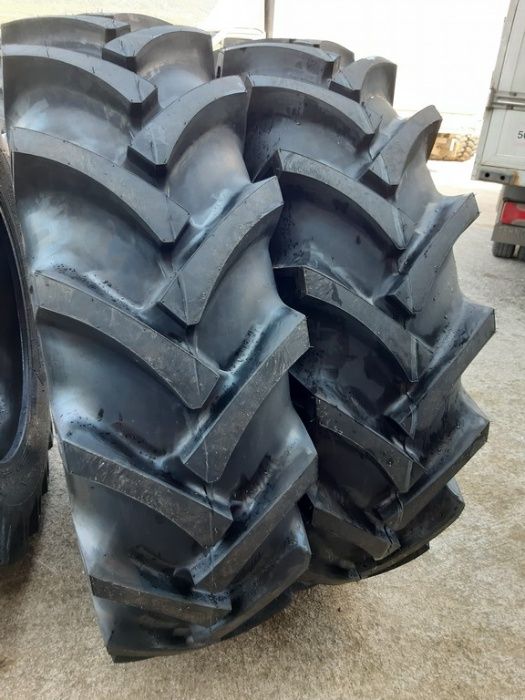 Anveope noi 14.9-28 Cauciucuri agricole de FIAT 445 garantie