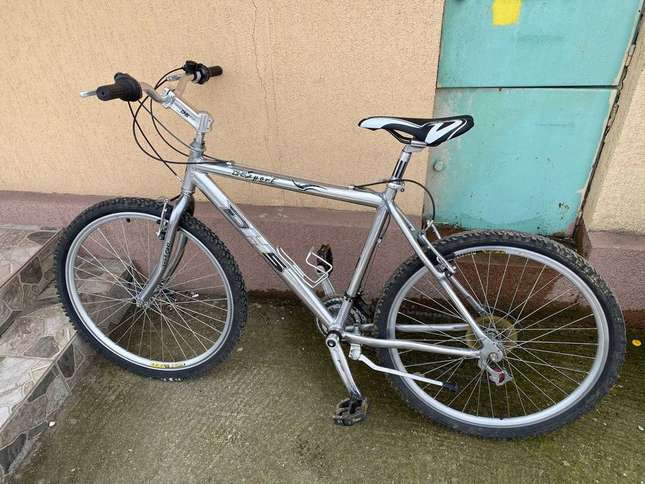 Vând 2 biciclete DHS – revizuite, gata de drum