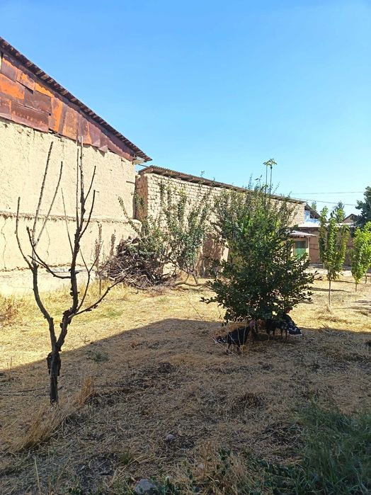 2.5 sotix yer sotiladi