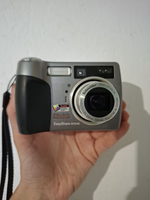 Компактен дигитален фотоапарат Kodak EasyShare DX7440
