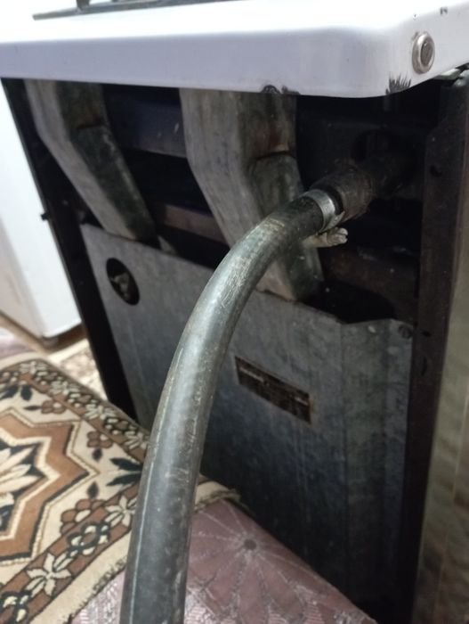 Продаётся газовая плита б/у