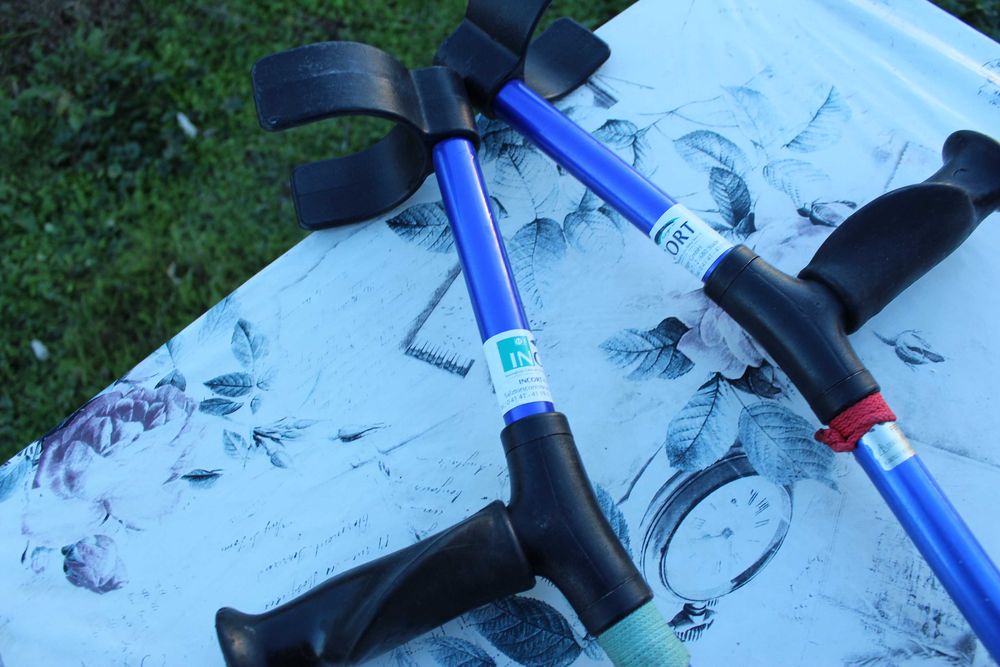 Патерици канадки и винтидж бастун