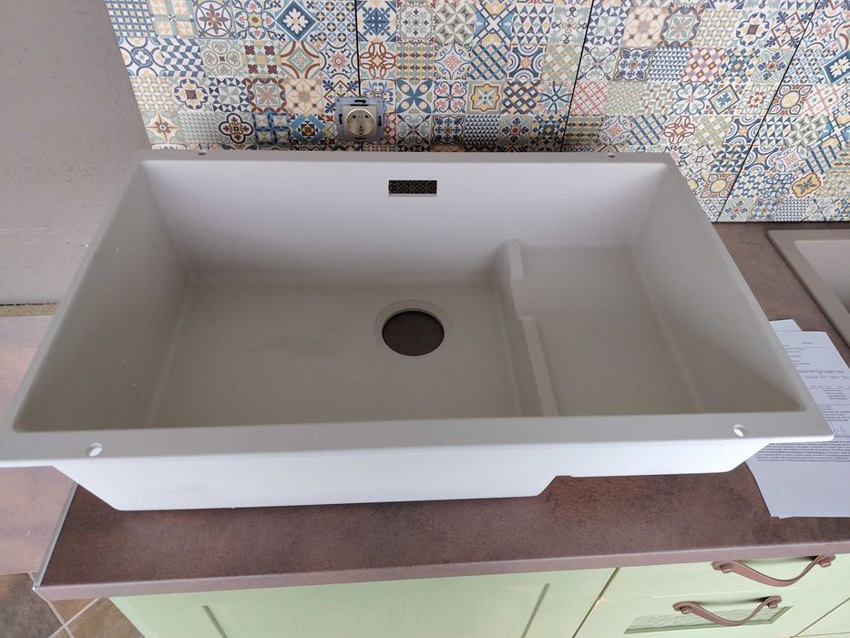 Кухненска мивка BLANCO SUBLINE 700-U Level + кошница неръждаема ст.