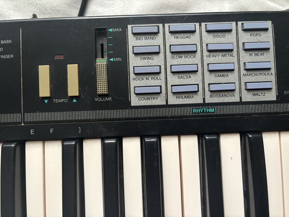 Yamaha PSR-12, рабочий + адаптер