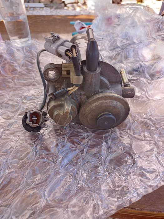 Филтър с подкачваща помпа за Тойота Корола версо 2003 d4d