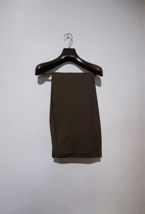 Vand costum barbatesc Bigotti