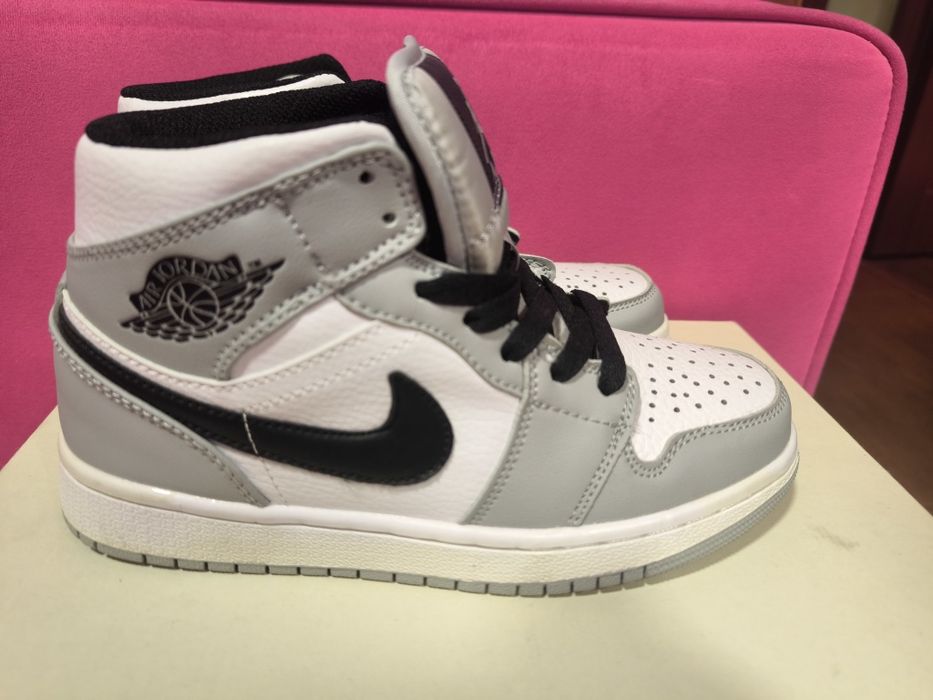 Ghete baschet Nike AIR JORDAN - Nr 36

4.6