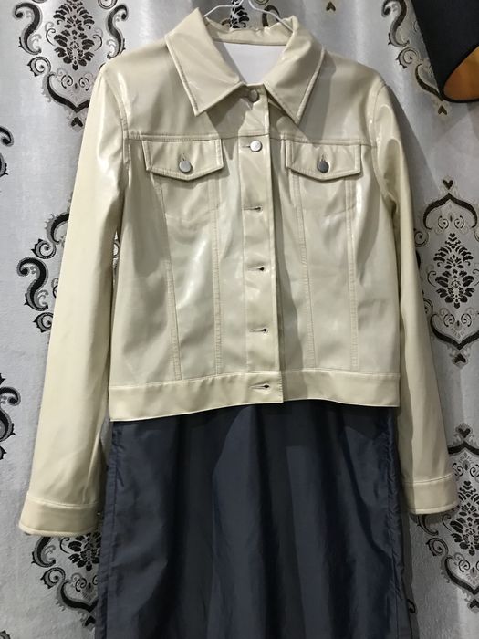 Jachete trenci diverse Zara